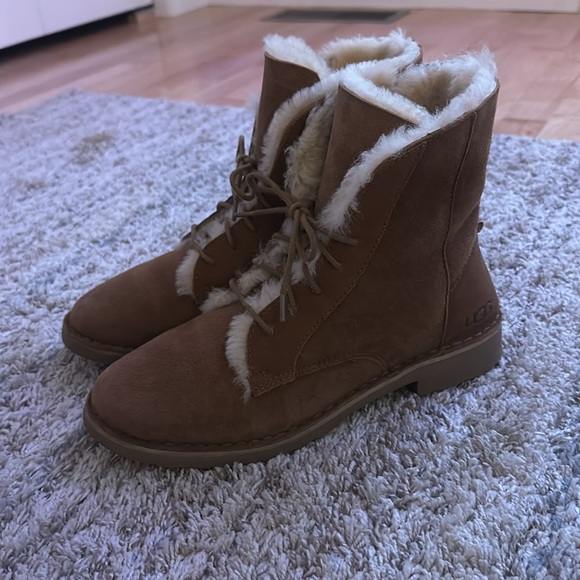 UGG Quincy Chestnut Boots - Picture 2 of 16